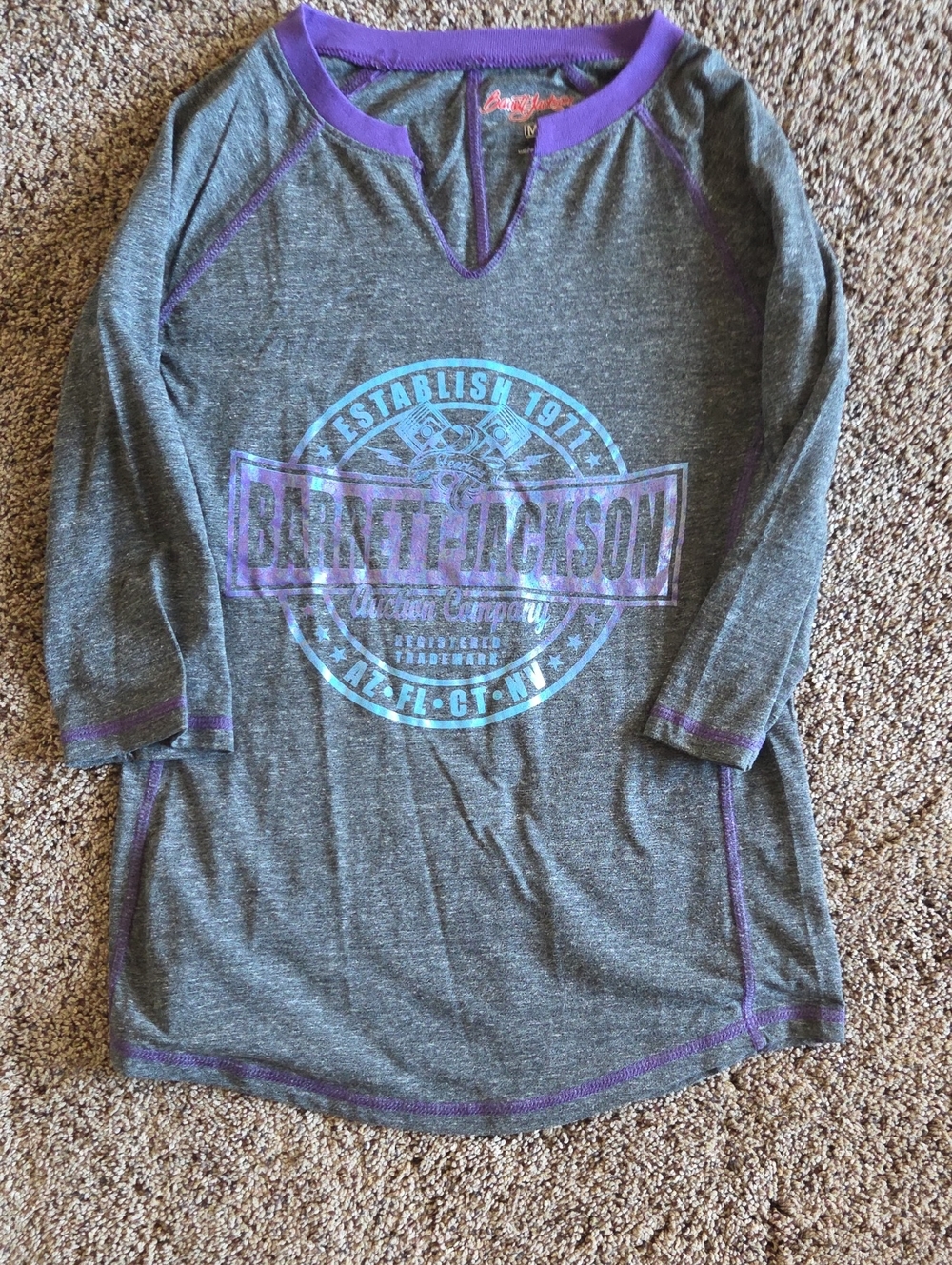 💕3/4 sleeve-length T-shirt By Barrett Jackson💕